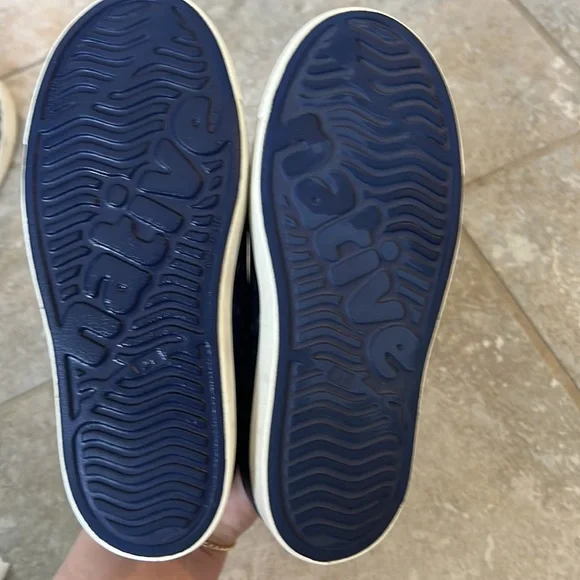 Navy Boys Shoes - Size J1 - Picture 4 of 4